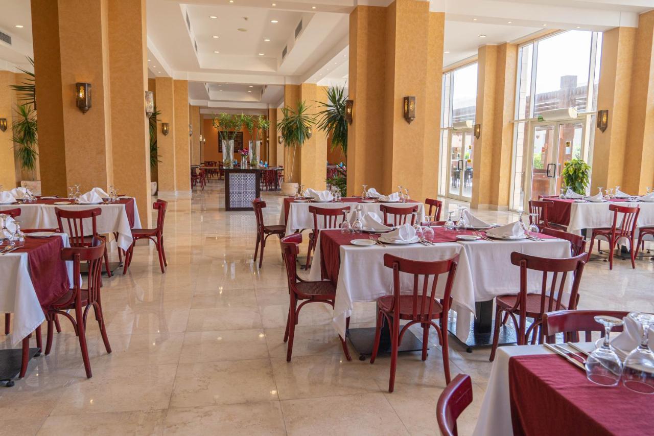 Caesar Bay Resort มาร์ซา เมทรูห์ ภายนอก รูปภาพ